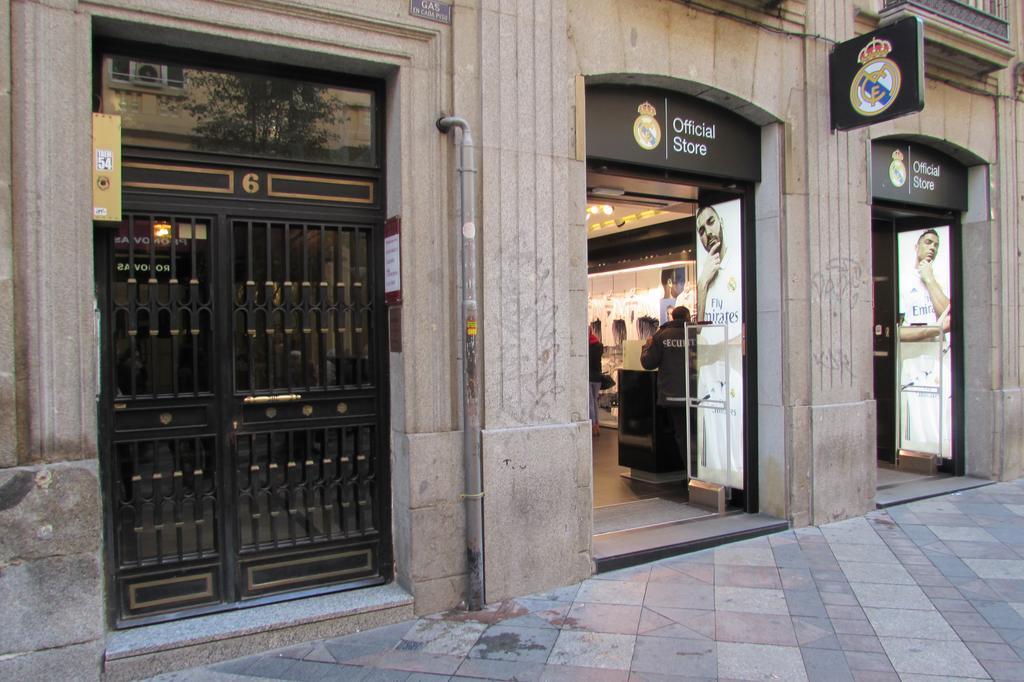 Hostal Aresol Madrid Extérieur photo
